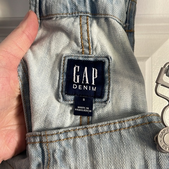 Gap Denim Light Wash Overalls - Picture 4 of 9
